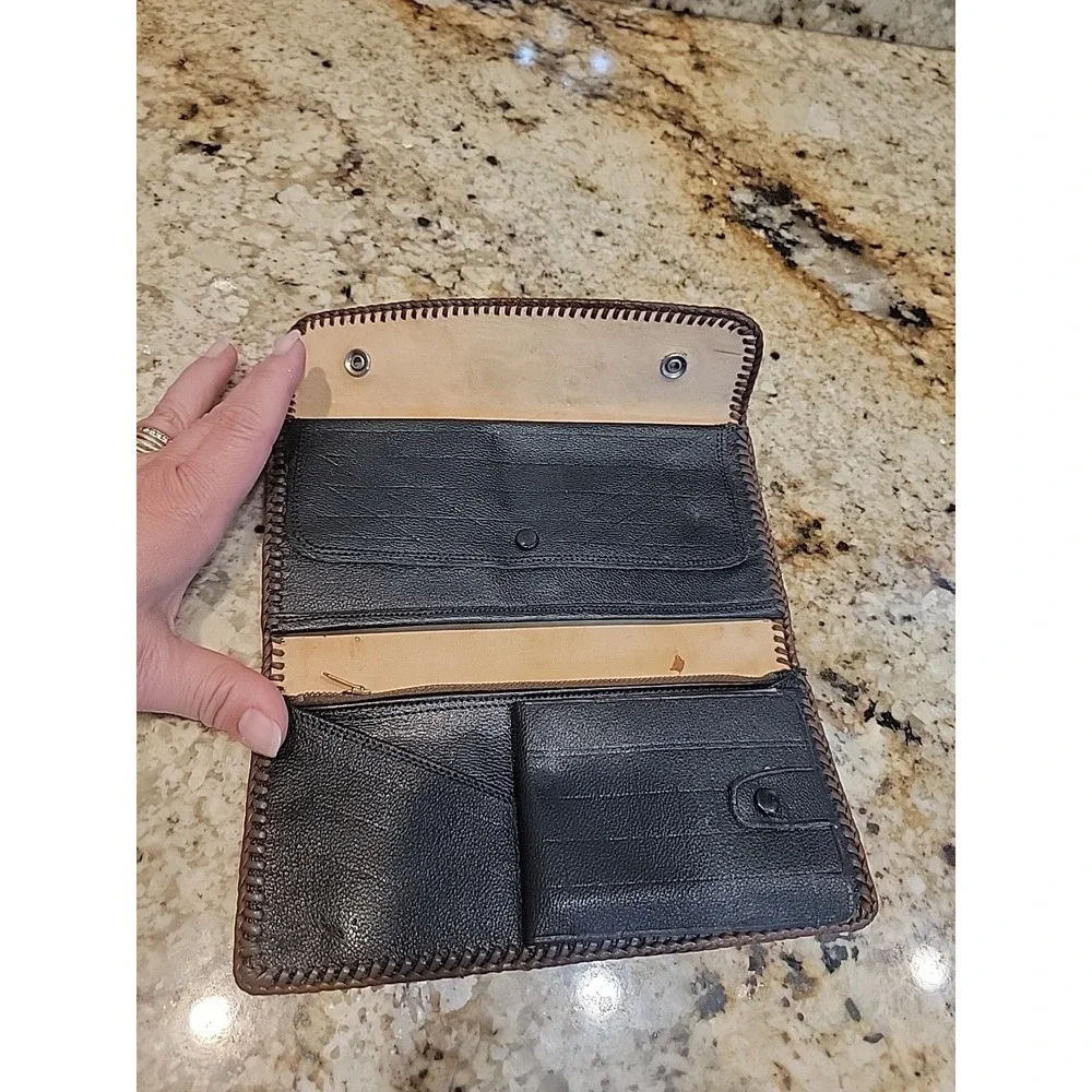 Vintage Hand Tooled Brown Leather Long Billfold Wallet Pocket Pearl Snaps